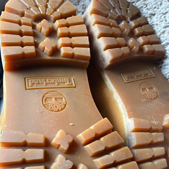 Used Timberlands - Picture 5 of 11